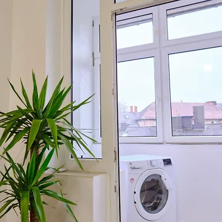 Primetime Fuer 8+kueche/wifi *