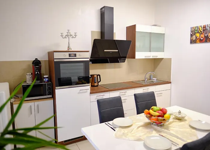 Primetime Fuer 8+kueche/wifi